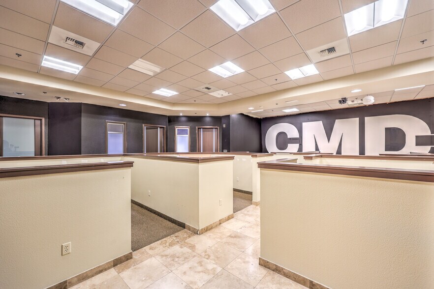 More Photos Of 955 Grier Dr, Las Vegas Light Distribution For Lease