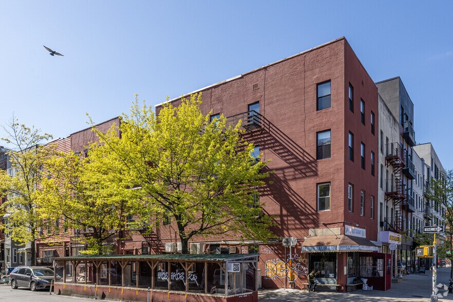 More Photos Of 159 Graham Ave, Brooklyn Apartments For Sale