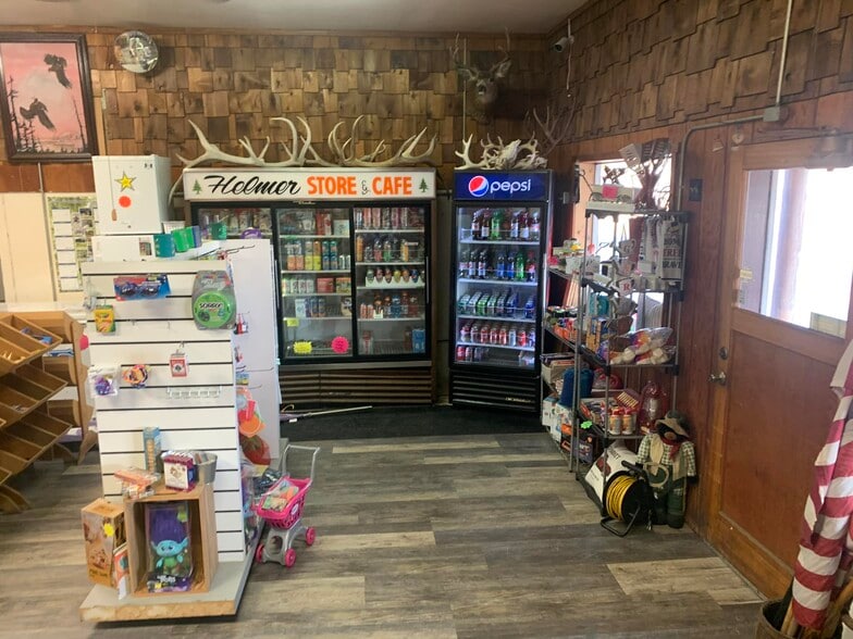 More Photos Of 5588 Highway 8, Deary General Retail For Sale
