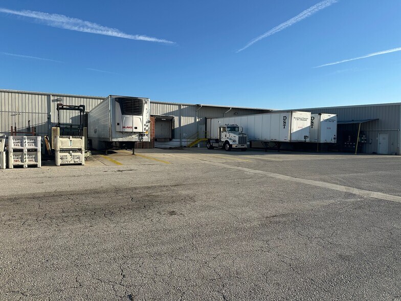 More Photos Of 2105 S Dock St, Palmetto Food Processing For Sale