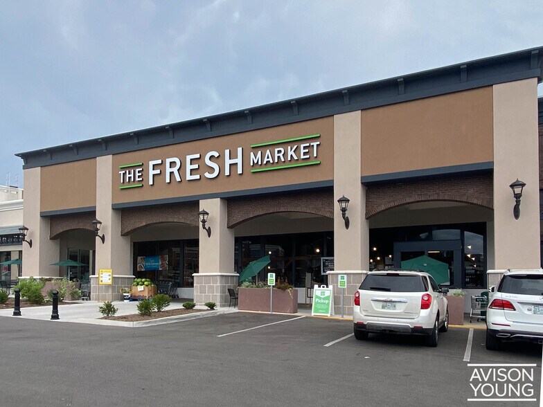 More Photos Of 4320 Kingston Pike, Knoxville Unknown For Lease