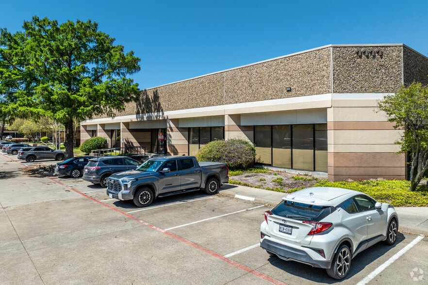 More Photos Of 1111 Digital Dr, Richardson Showroom For Sale