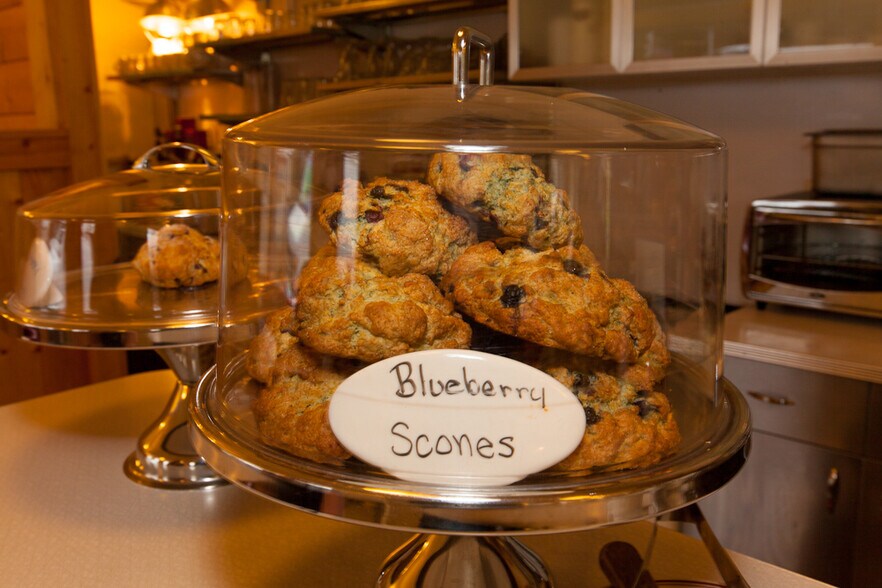 More Photos Of 5038 Hwy 140, Mariposa Restaurant For Sale