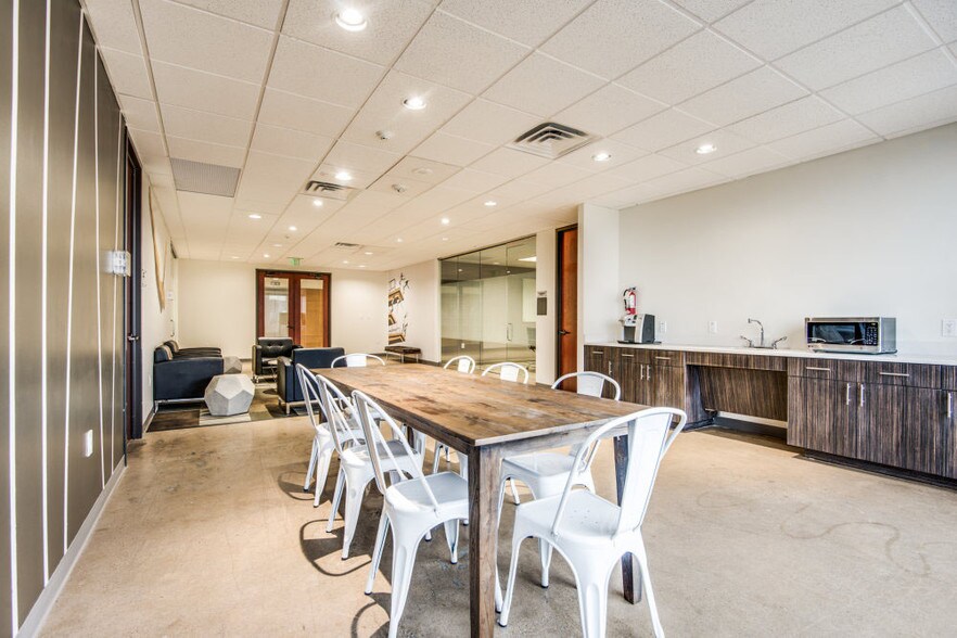 More Photos Of 13601 Preston Rd, Dallas Office For Sale