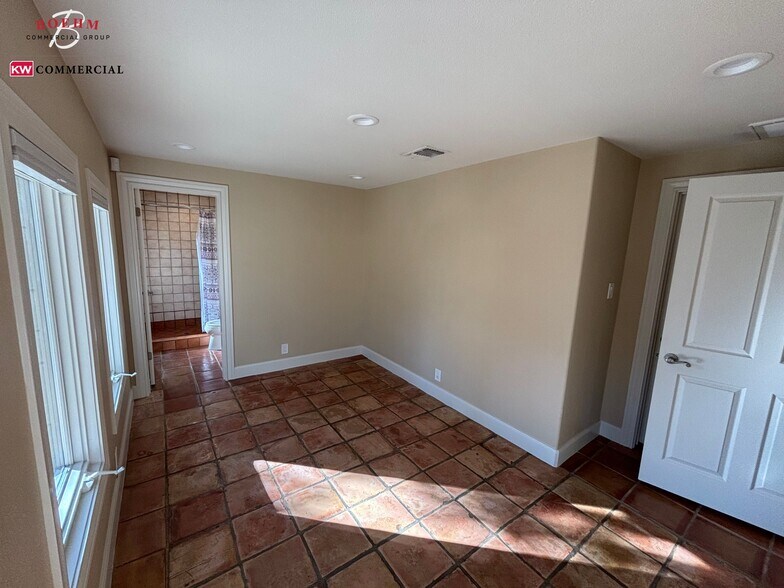 More Photos Of 39 Scenic Loop Rd, Boerne Office Residential For Lease