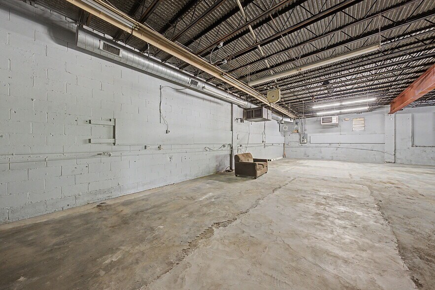 More Photos Of 23 Malcolm St, Morristown Industrial For Sale