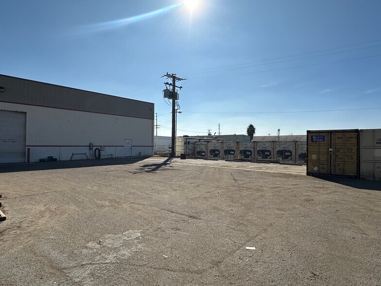 More Photos Of 167 Lambert St, Oxnard Warehouse For Lease