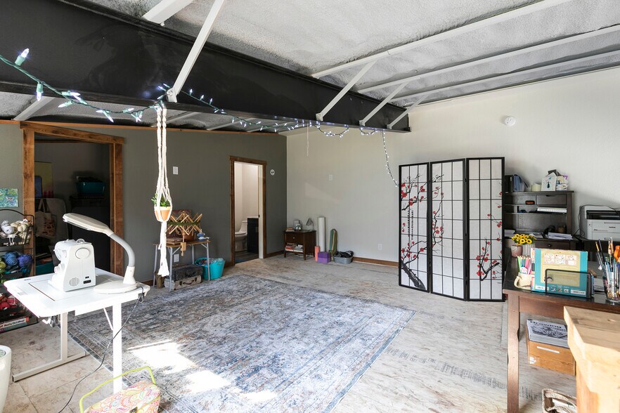 More Photos Of 125 & 139 Hannon Ln, Darby Restaurant For Sale