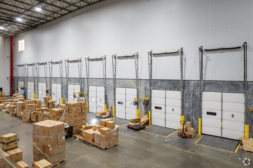 More Photos Of 200 S Pemberton Rd, Pemberton Distribution For Lease