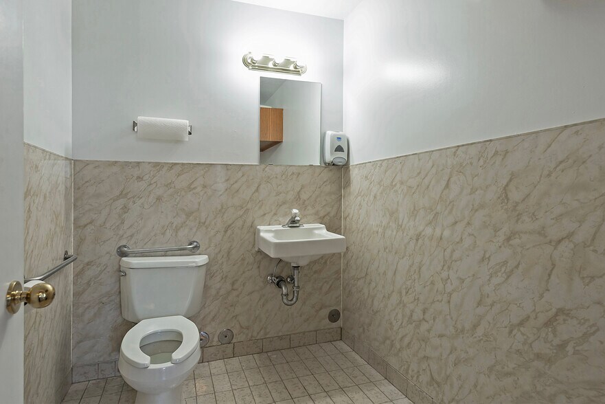 More Photos Of 3767 S Secord St, South Salt Lake Warehouse For Lease