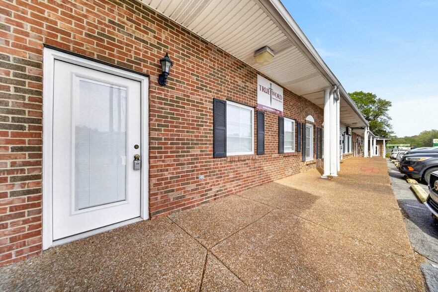 More Photos Of 4979B Lebanon Pike, Old Hickory Storefront For Sale