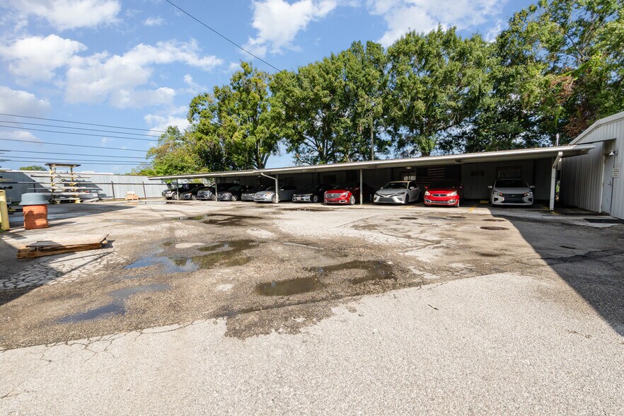 More Photos Of 204 5th St, Orlando Industrial For Sale