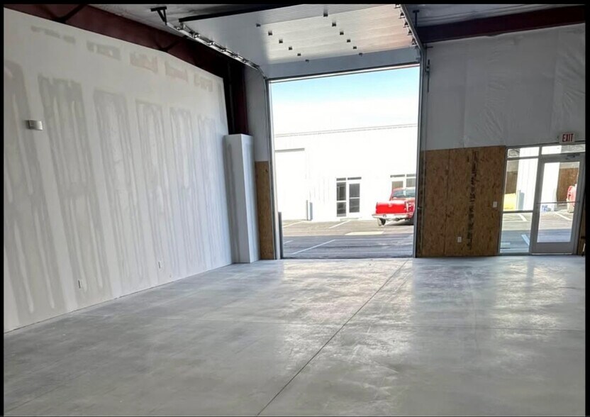 More Photos Of 10097 Patterson Park Rd, Ashland Light Manufacturing For Lease