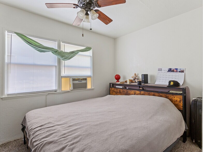 More Photos Of 331 Allen Ave, Glendale Multifamily For Sale