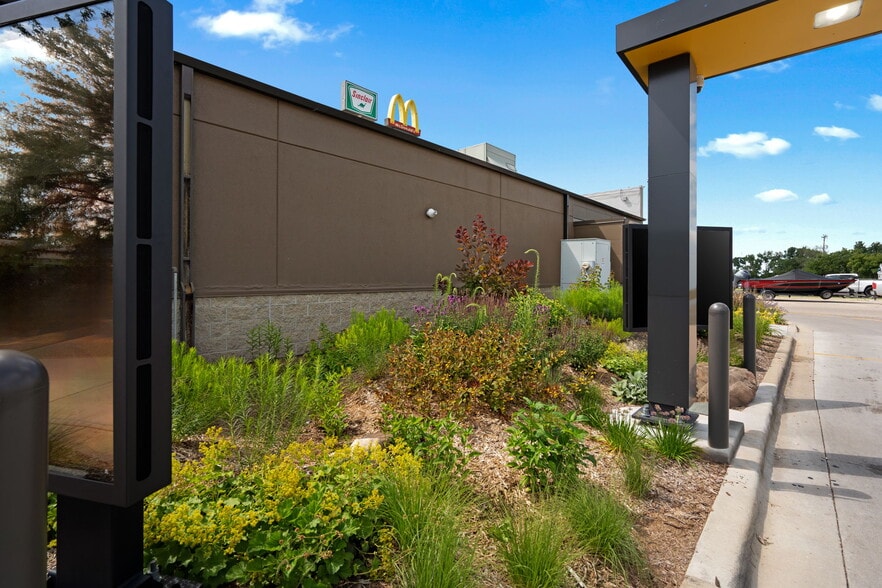 More Photos Of 1400 14th St NW, Austin Service Station For Sale