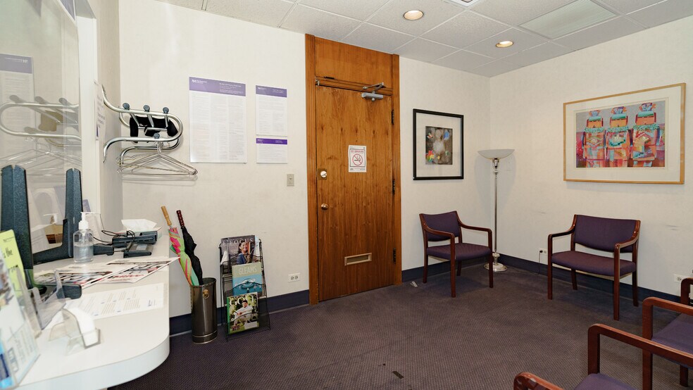 More Photos Of 50 E Washington St, Chicago Office For Sale