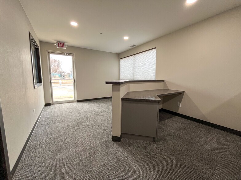 More Photos Of 2004 Creek Dr, Rapid City Warehouse For Lease