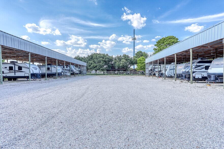 More Photos Of 22614 Schiel Rd, Cypress Land For Lease