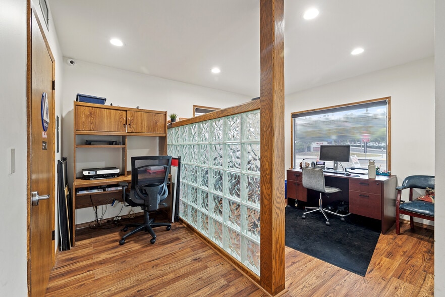 More Photos Of 1063 Colorado Blvd, Los Angeles Medical For Sale