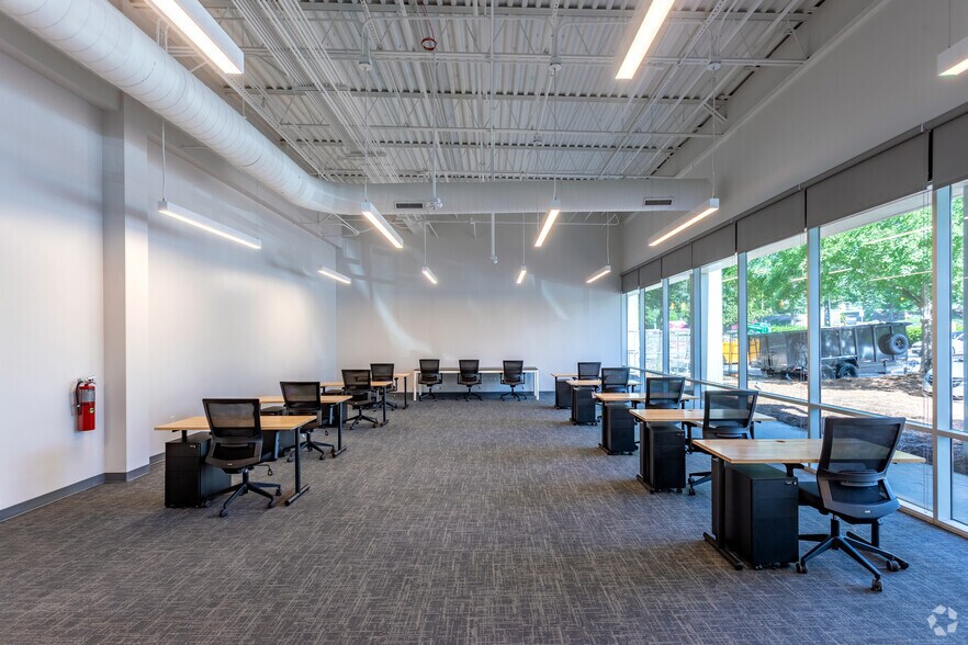 More Photos Of 507 Airport Blvd, Morrisville Light Distribution For Lease