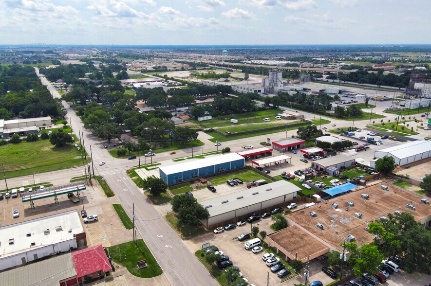More Photos Of 5305 5th St, Katy Industrial For Sale