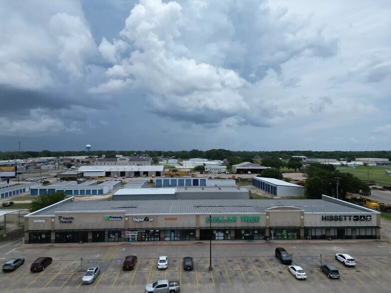 Primary Photo Of 1609 US-190, Eunice General Retail For Lease