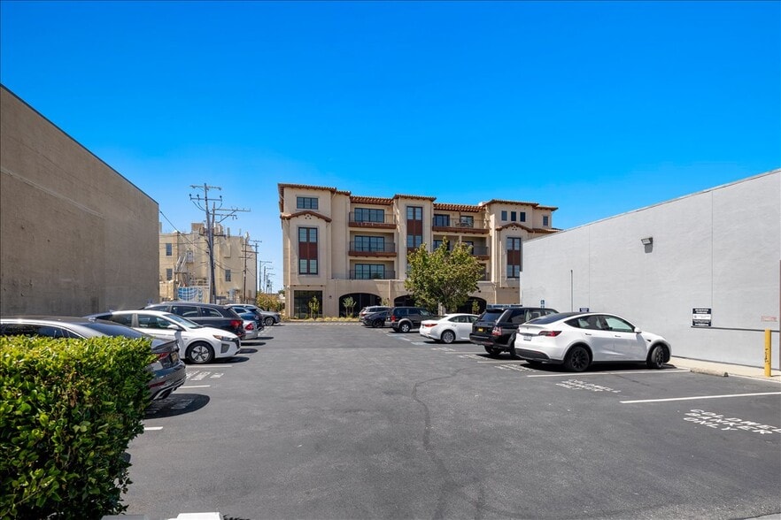 More Photos Of 580 El Camino Real, San Carlos Freestanding For Lease