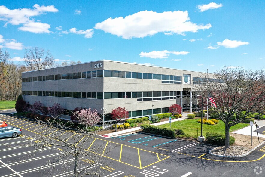 More Photos Of 205 Robin Rd, Paramus Office For Lease