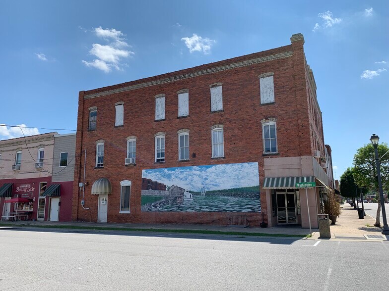 More Photos Of 102 W Water St, Plymouth Multifamily For Sale