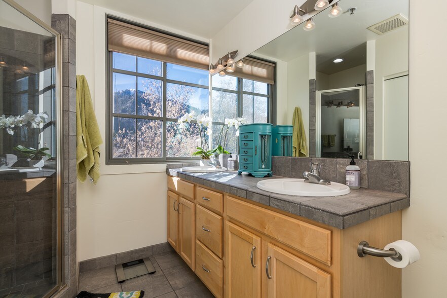 More Photos Of 471 N Leadville Ave, Ketchum Freestanding For Sale