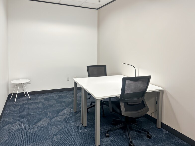 More Photos Of 6575 West Loop South, Bellaire Coworking Space