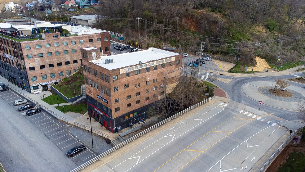 More Photos Of 109 Roberts St, Asheville General Retail For Sale