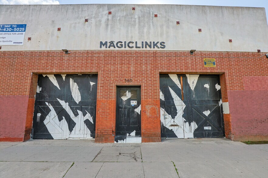 More Photos Of 350-360 Sunset Ave, Venice Warehouse For Lease