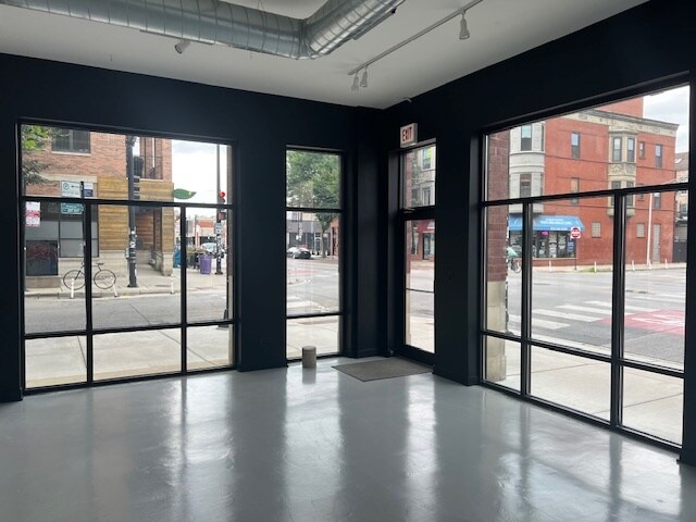 More Photos Of 1659 W Chicago Ave, Chicago Apartments For Lease