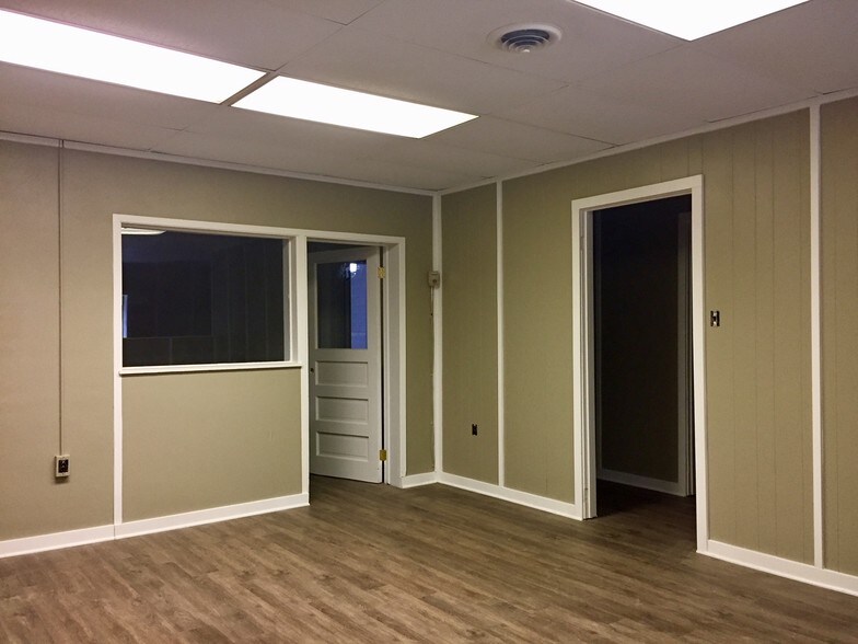 More Photos Of 414 E Lincoln Ave, Mc Donald Warehouse For Sale