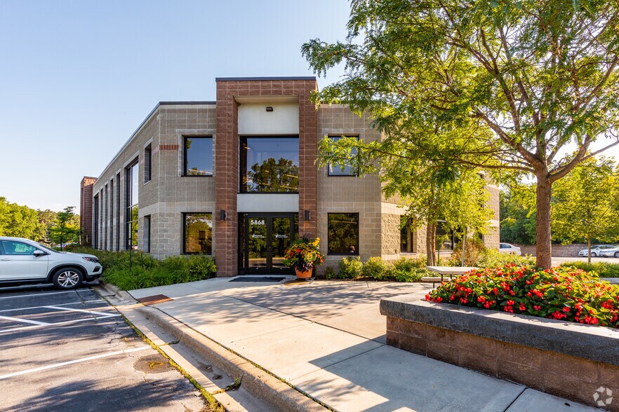 More Photos Of 5852-5870 Baker Rd, Minnetonka Unknown For Lease