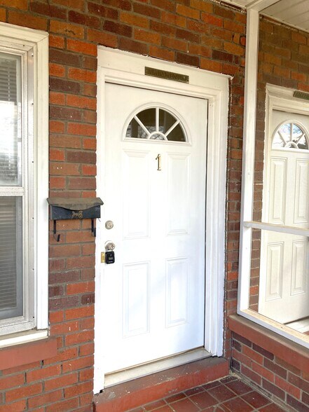 More Photos Of 1401 Leighton Ave, Anniston Apartments For Sale