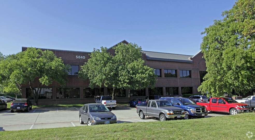 More Photos Of 5840 W Interstate 20, Arlington Office For Lease