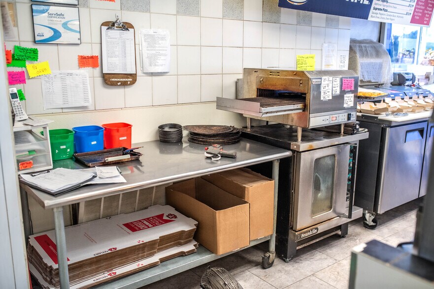 More Photos Of 22732 US-53 Hwy, Ettrick General Retail For Sale