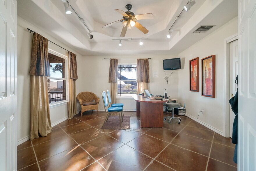 More Photos Of 145 Quail Run, San Marcos Self Storage For Sale