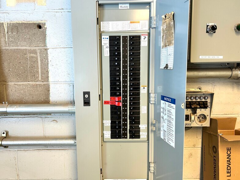 More Photos Of 123 Turkey Run Rd, Salem Distribution For Sale