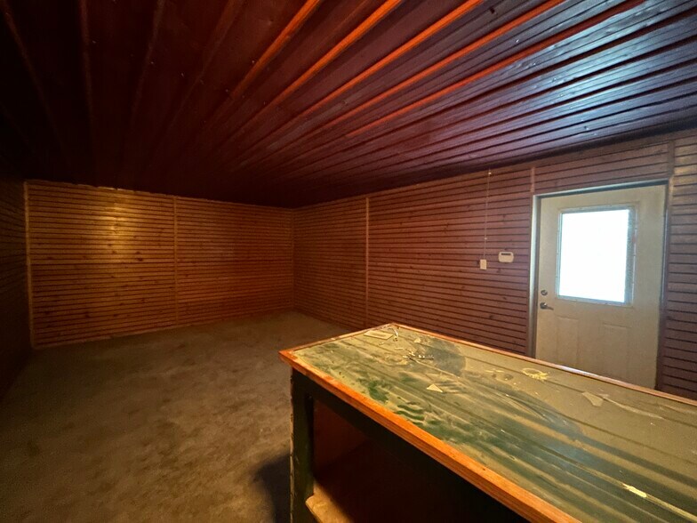More Photos Of 4744 Singleton Station Rd, Louisville Distribution For Lease