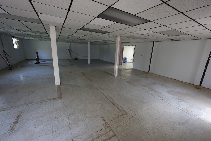 More Photos Of 2125 E State Highway 54, Linton Office For Sale