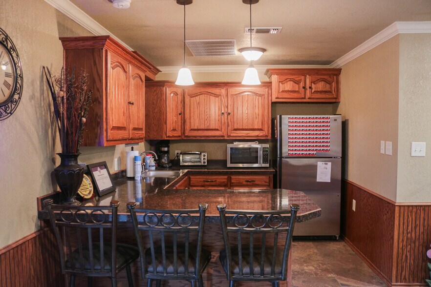 More Photos Of 2303 Private Road 7340 rd, Lubbock Warehouse For Lease