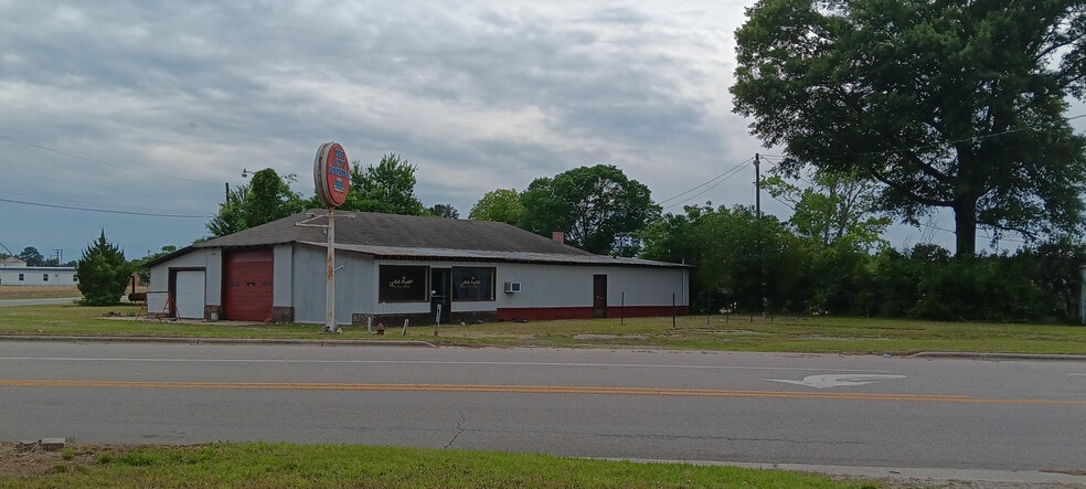 More Photos Of 27348 NC Highway 125, Scotland Neck Auto Repair For Sale