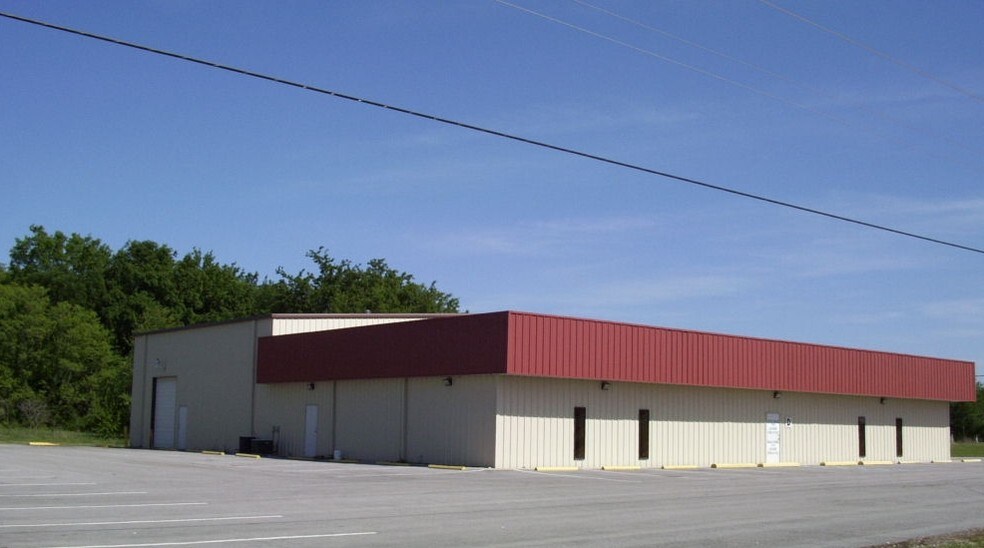 More Photos Of 3401 Highway 20, Decatur Unknown For Lease