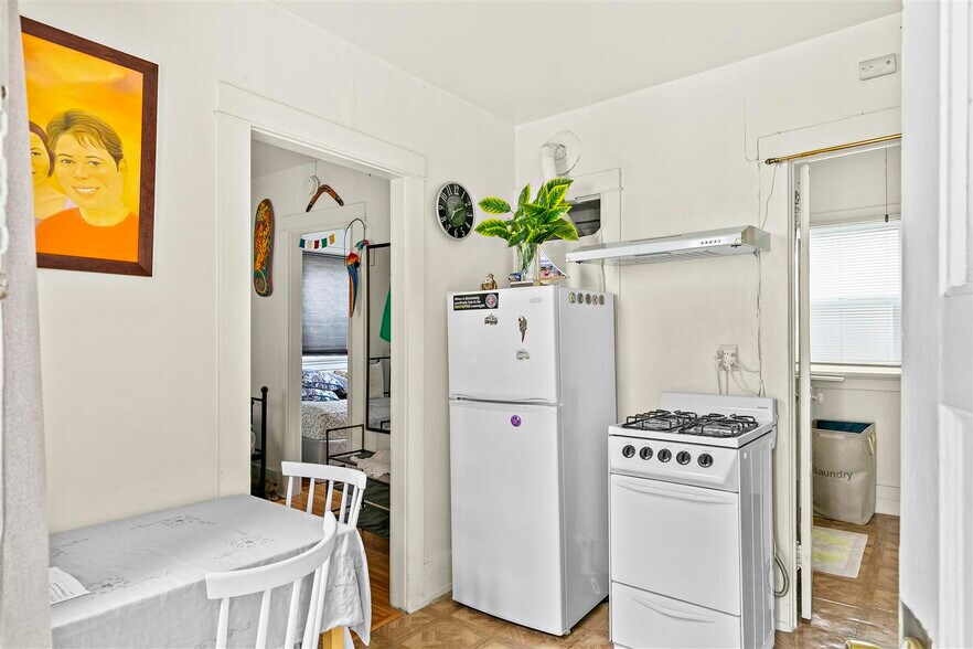 More Photos Of 3731 Glendon Ave, Los Angeles Apartments For Sale