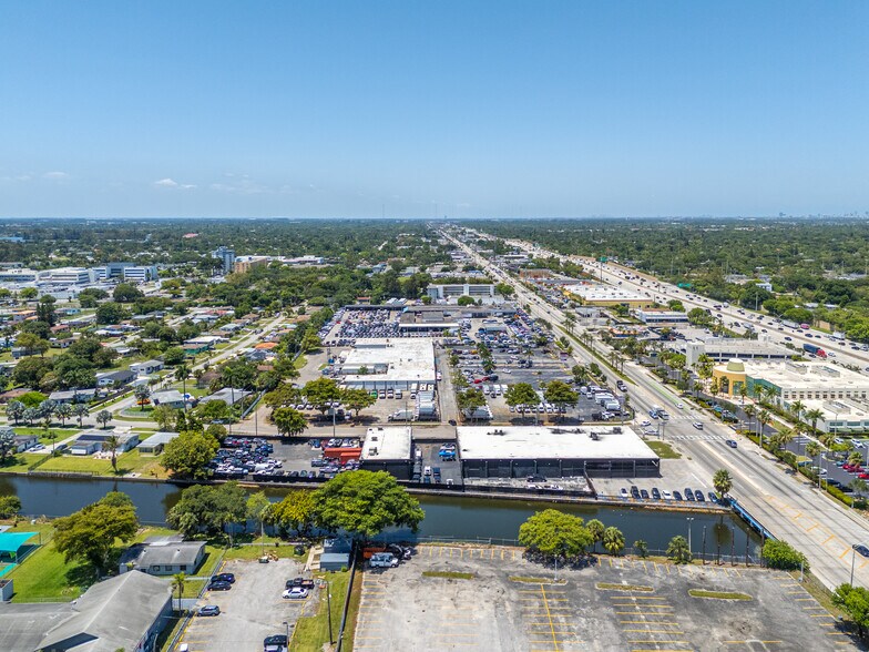 More Photos Of 8700 NW 7th Ave, Miami Warehouse For Sale