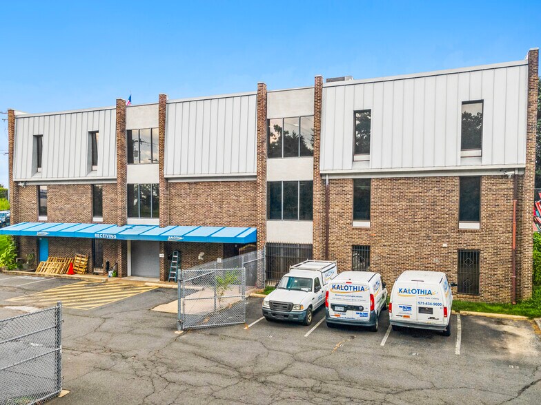 More Photos Of 1301 Moran Rd, Sterling Office For Sale