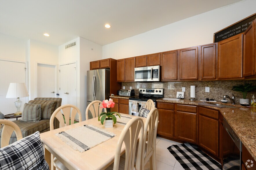 More Photos Of 521 N 34th St, Philadelphia Apartments For Sale